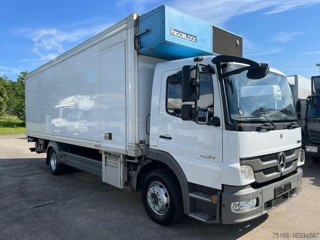 Рефрижераторный грузовик MERCEDES-BENZ ATEGO 1224 L Kühlkoffer 7,40 m LBW 1,5 to.*KLIMA