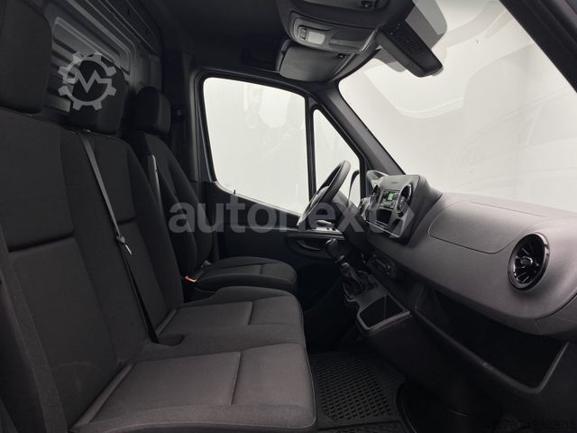 شاحنة بانل MERCEDES-BENZ Sprinter 211 Kompakt *1.Hand* AHK+3-Sitze (4384)