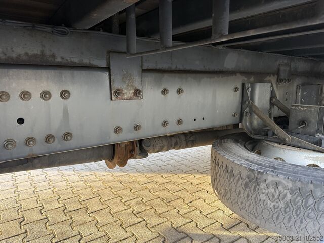 Flutningabíll með sléttu pallrými Daf CF310 6X2 Palfinger PK 12000