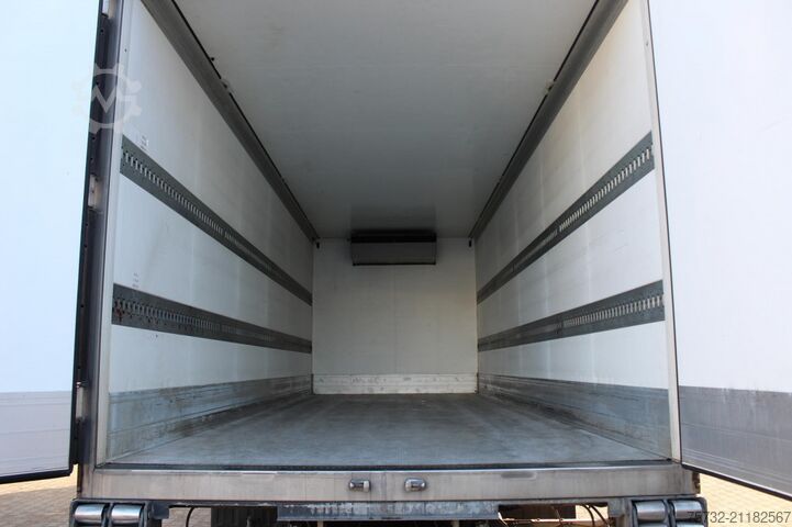 Refrigerated truck MAN TGM 15.250  TK T-800R Klima   Strom Tür LBW