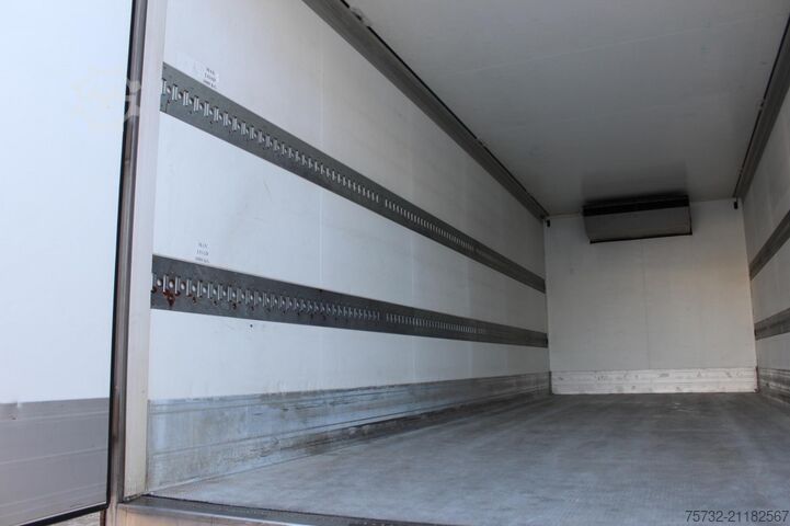 Refrigerated truck MAN TGM 15.250  TK T-800R Klima   Strom Tür LBW