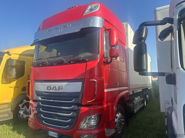 Caminhão com carroçaria intercambiável DAF XF 460 FAN 3 ASSI STERZANTE EURO 6