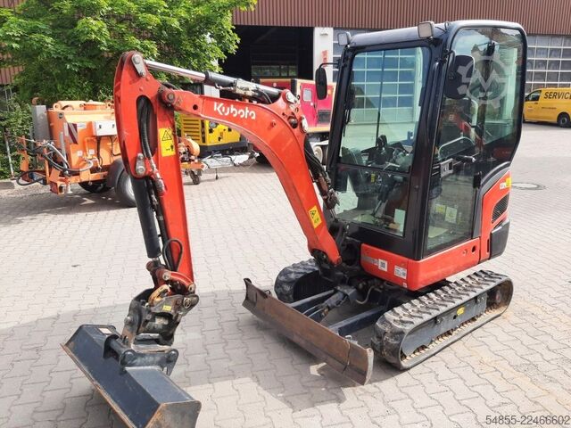 Miniekskavator KUBOTA KX019-4