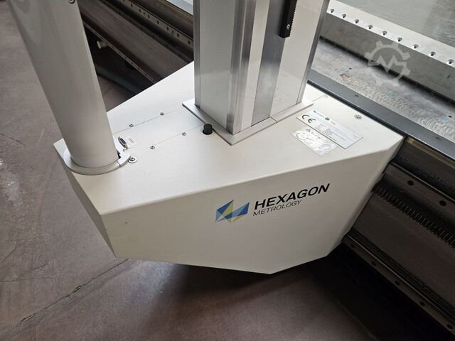 Koordinatni merilni stroj Hexagon DCC C1