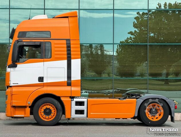 Standardni vlačilec MAN TGX 18.420 FULL SPOILER 2x TANKS SMART TACHO2 PA