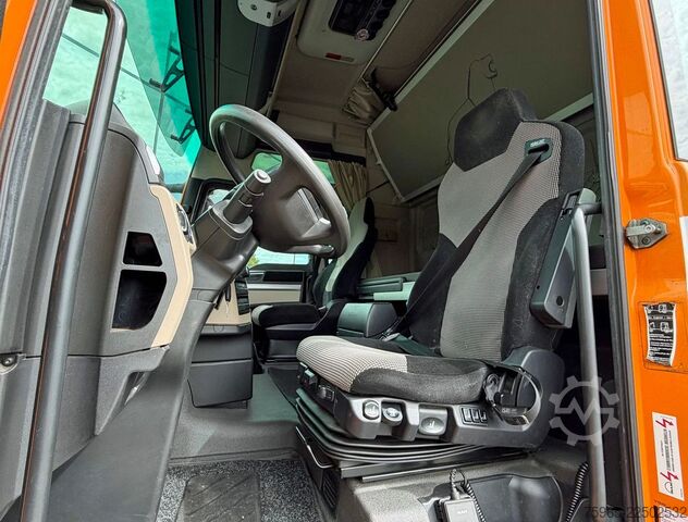 Standardni vlačilec MAN TGX 18.420 FULL SPOILER 2x TANKS SMART TACHO2 PA