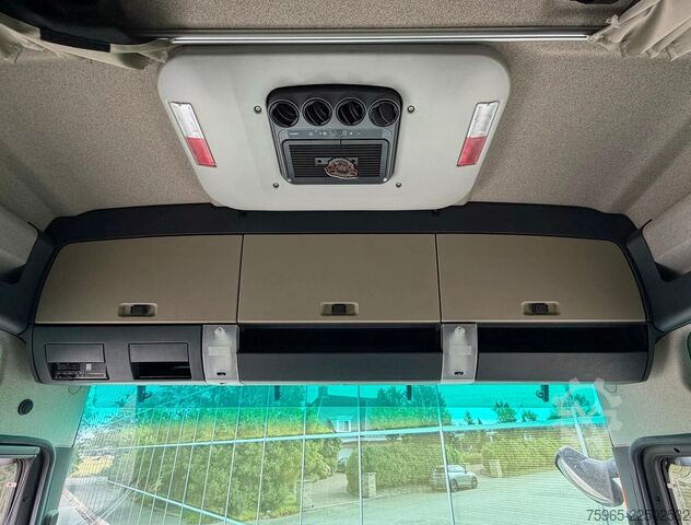 Standardni vlačilec MAN TGX 18.420 FULL SPOILER 2x TANKS SMART TACHO2 PA