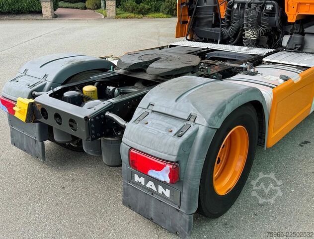 Standardni vlačilec MAN TGX 18.420 FULL SPOILER 2x TANKS SMART TACHO2 PA