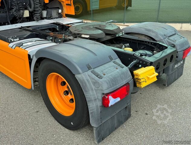 Standardni vlačilec MAN TGX 18.420 FULL SPOILER 2x TANKS SMART TACHO2 PA