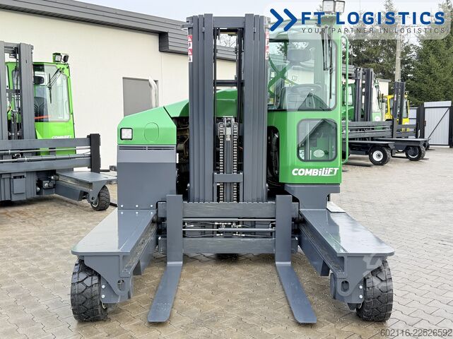 Empilhadeira multidirecional Combilift C4500 DIESEL TRIPLEX 4900 FREE LIFT