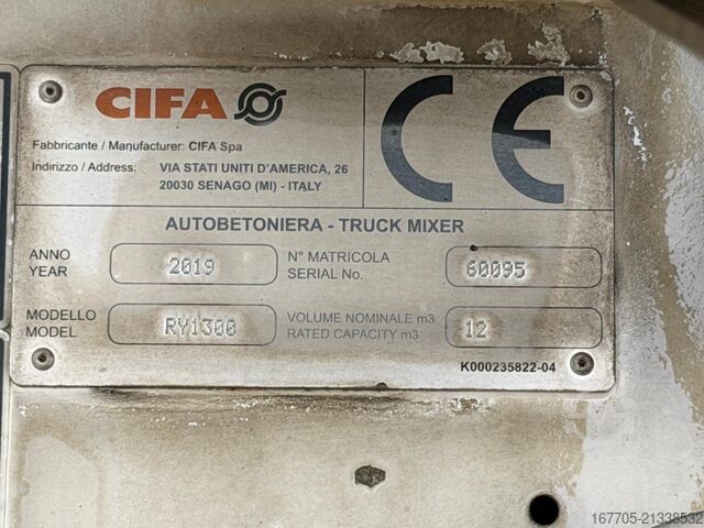 משאית מערבל בטון Iveco TRAKKER 500