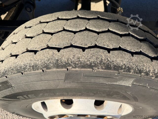 משאית מערבל בטון Mercedes-Benz AROCS 3241