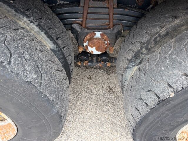 משאית מערבל בטון Astra HD9 84.48-80