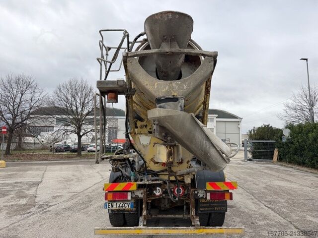 משאית מערבל בטון Astra HD9 84.48-80