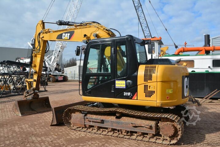 Gusjeničar CAT 311 F LRR    BLADE