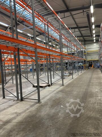 উচ্চ-বেঞ্চ গুদাম Regatix 