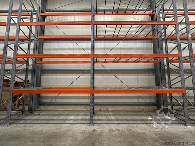 উচ্চ-বেঞ্চ গুদাম Regatix 