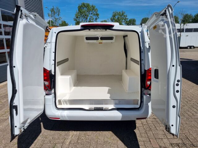 Kyldelastbil Mercedes-Benz Vito 114 CDI Koelwagen Konvekta -5' C ST 230V E...