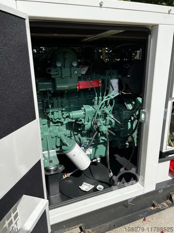 비상 발전기 Newpower 60kW 72kVA Stromaggregat NWK80 Notstromaggregat Schallschutz Neu
