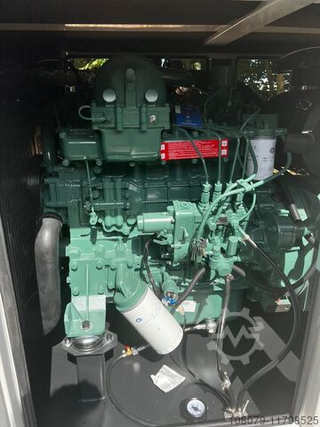 비상 발전기 Newpower 60kW 72kVA Stromaggregat NWK80 Notstromaggregat Schallschutz Neu