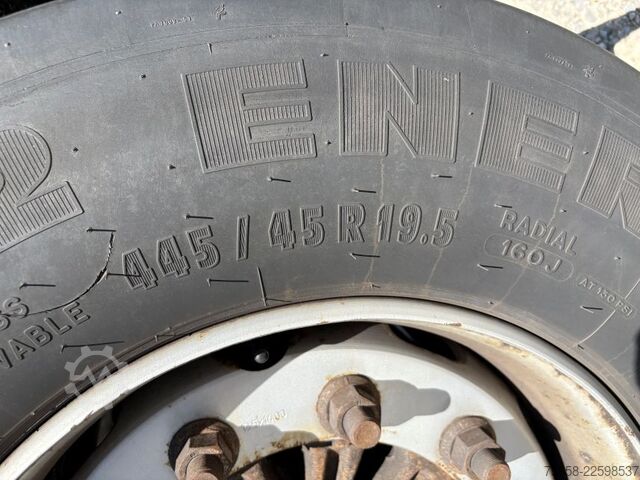 Treler casis tukar Krone Maxi BDF Lafette mit Breitreifen 445er