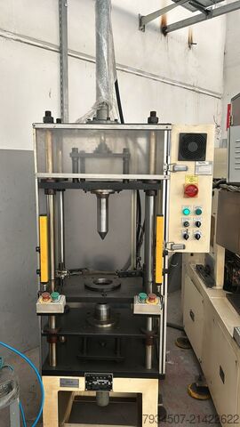 Ligne de production de moteurs électriques type 71-90 Changzhou Jinkang precision Coil winding  RX02