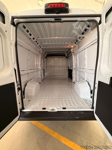 Furgón de batalla larga FIAT Ducato Maxi