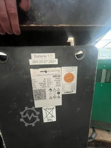 Transpallet elettrico a sollevamento verticale con seduta laterale Hubtex EFP 90/23-So.