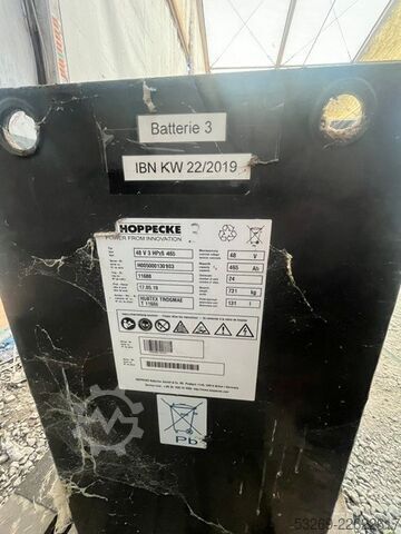 Transpallet elettrico a sollevamento verticale con seduta laterale Hubtex EFP 90/23-So.