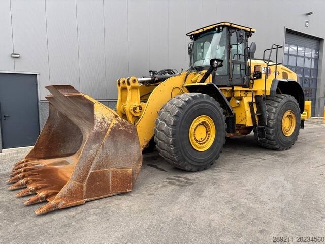 Kerekes rakodó CAT 980