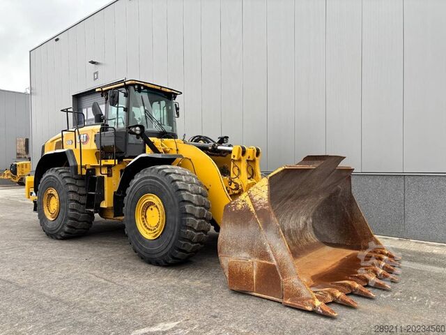 Kerekes rakodó CAT 980