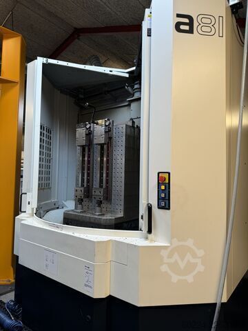 Pusat pemesinan horizontal Makino a81