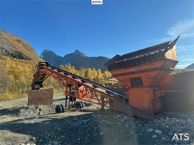 Screeningsanlegg Finlay Hydrascreen screener with feed hopper