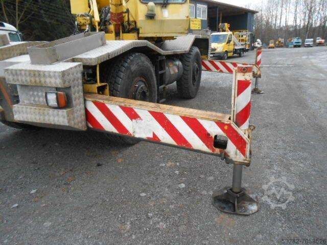 Macara pentru camion Sonstige/Other Coles Cranes