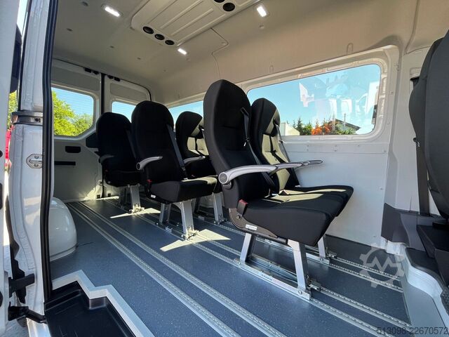 Minibus VW CRAFTER 2.0 TDI 9 SITZER AUTOMATIK KLIMAAUTO PDC