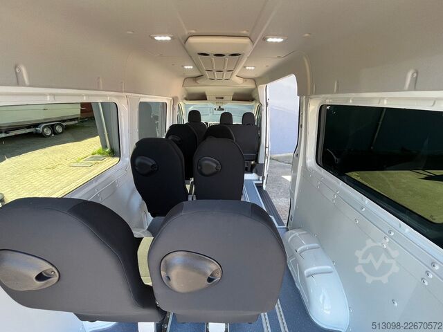 Minibus VW CRAFTER 2.0 TDI 9 SITZER AUTOMATIK KLIMAAUTO PDC