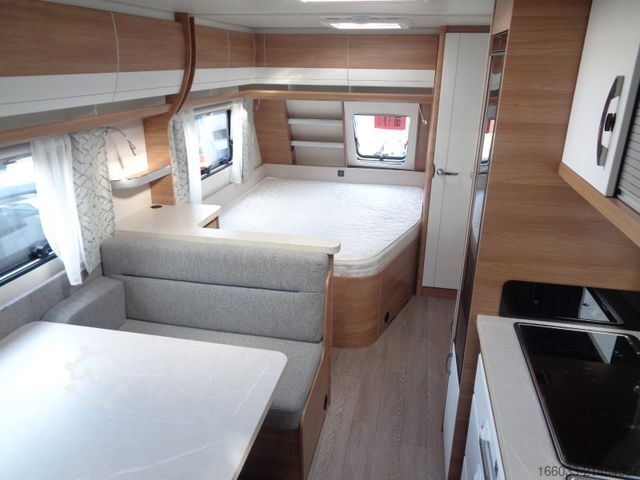 Rulotă HOBBY de luxe 560 KMFe *Markise*Vorzelt*