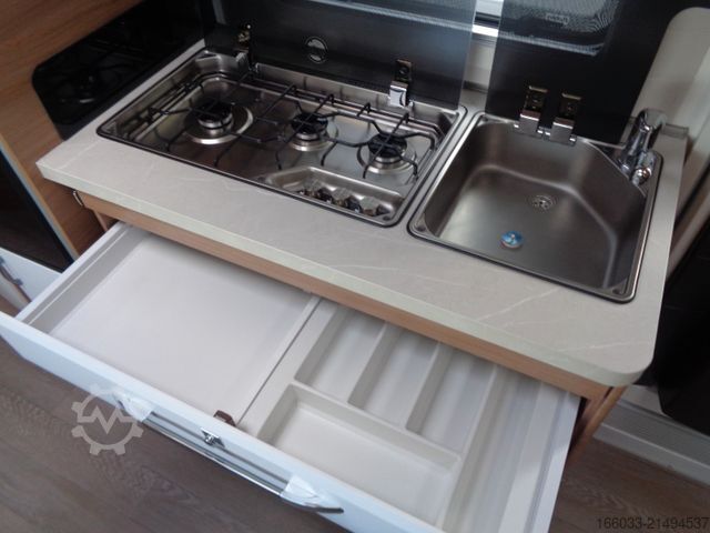 Rulotă HOBBY de luxe 560 KMFe *Markise*Vorzelt*