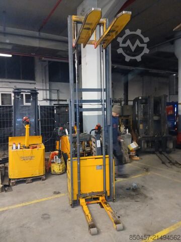 Палетни слагачи Genkinger EGV12