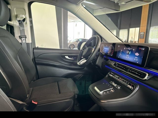 Minibus MERCEDES-BENZ V 220d 4MATIC STYLE DISTRONIC+MULTIBEAM+AHK+NAVI