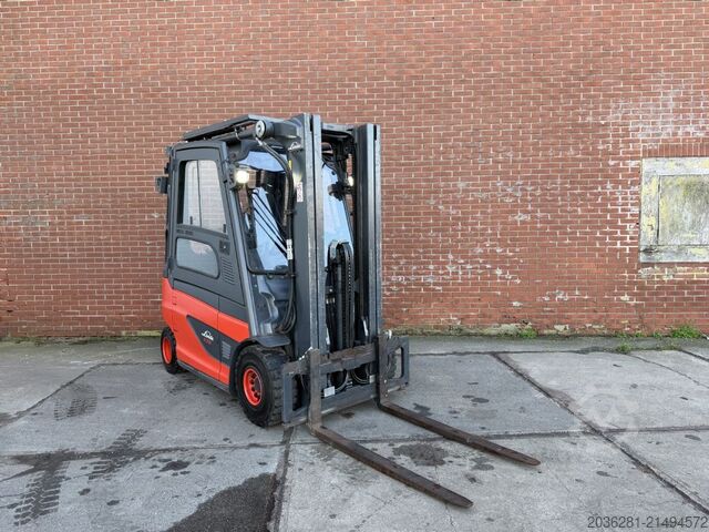 Carretilla eléctrica de 4 ruedas Linde E25-01