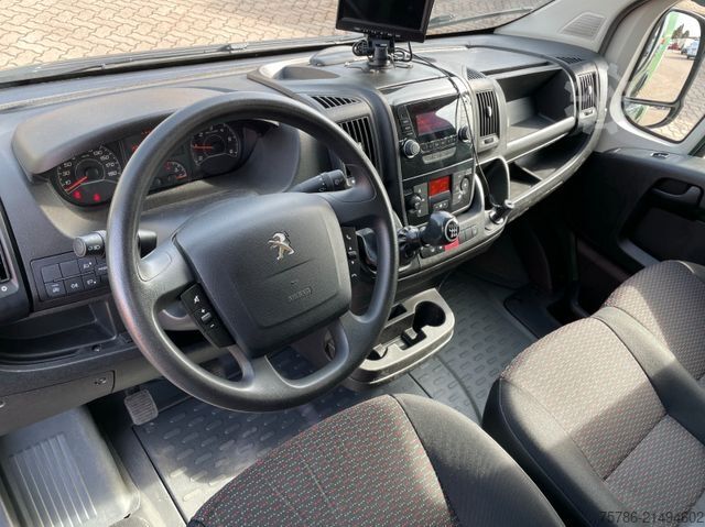 Tippbil skåpbil PEUGEOT Boxer Kipper/ 121kw/ Staukasten/ AHK 3.0t/ AC