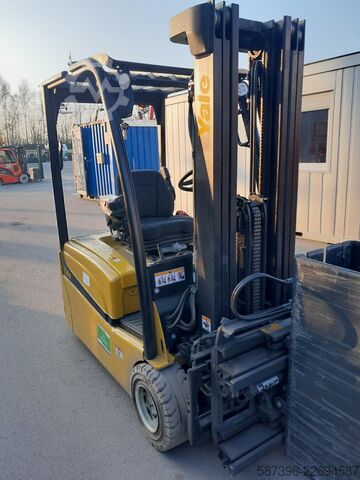 Elektrikli 3 tekerlekli forklift Yale ERP20VT LWB
