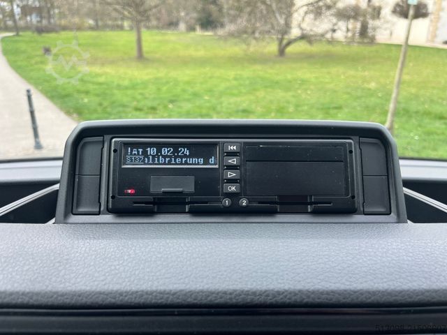 Minibus VOLKSWAGEN CRAFTER 17 SITZER ACC LANE ASSIST