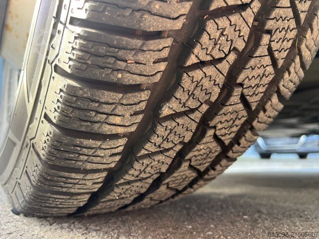 Minibus VOLKSWAGEN CRAFTER 17 SITZER ACC LANE ASSIST