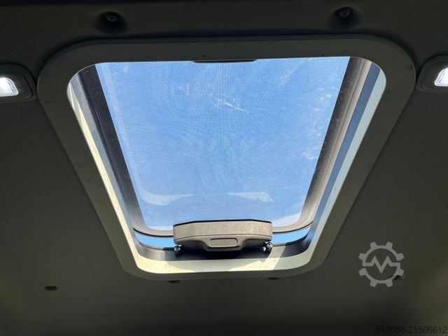 Minibus VOLKSWAGEN CRAFTER 17 SITZER ACC LANE ASSIST