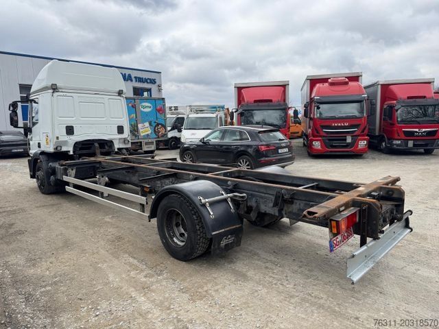 Lastbilchassis IVECO 140E28/FP