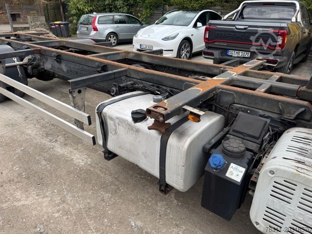 Lastbilchassis IVECO 140E28/FP