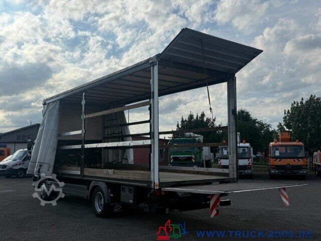 Camión plataforma con toldo Mercedes-Benz Atego 1224 Schiebeplane L+R+ Dach LBW 1.5T AHK