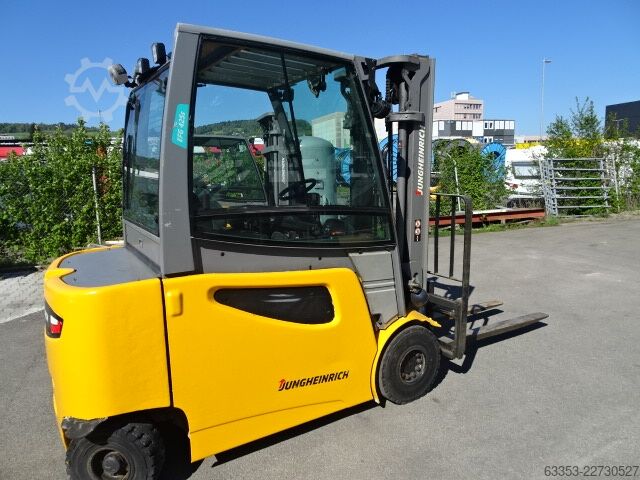 Electric 4-wheel forklift Jungheinrich EFD 435s